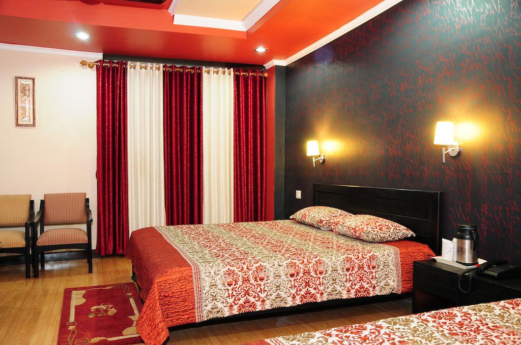 OYO 19409 Hotel Sunita And Restaurant Almora Cameră foto